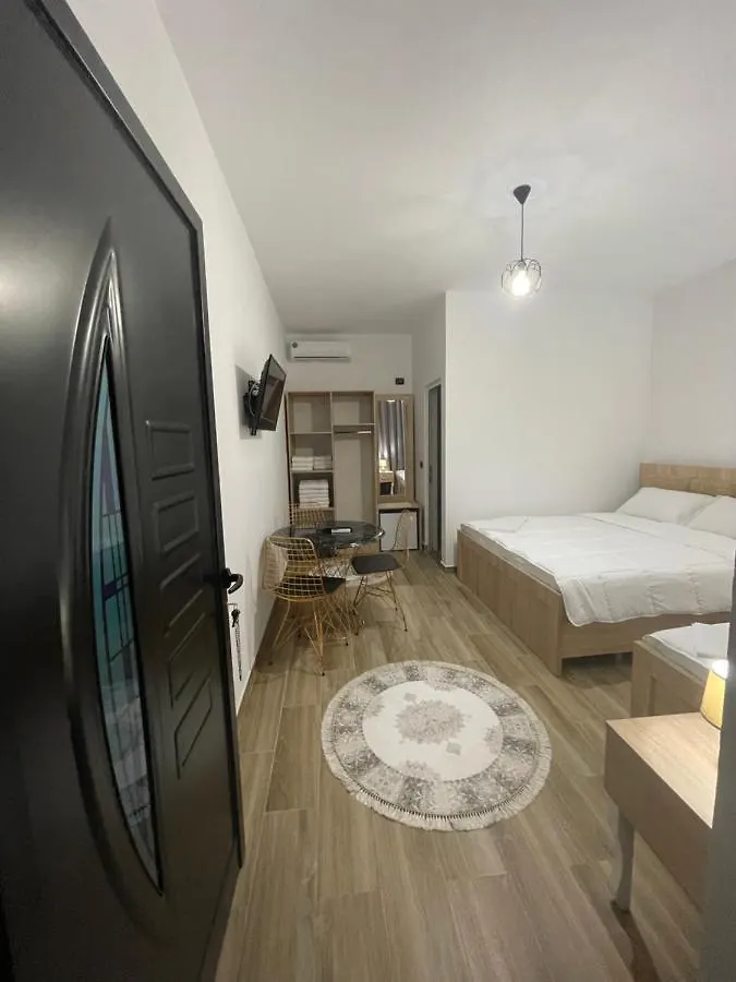 Four Generation Hotel Široka Albánie